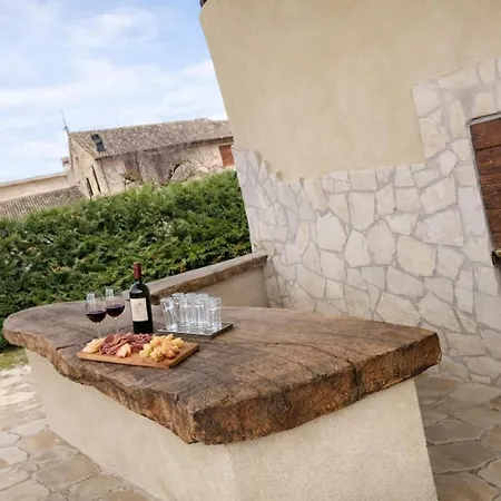 Vakantiehuis Borgo Le Mimose Exclusive 40-guest Private Estate In Umbria With Pool Mercatello (Montefalco)