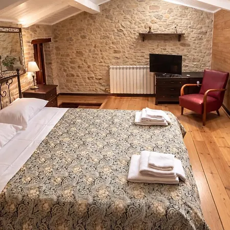 Borgo Le Mimose Private Estate In Umbria With Pool And Restaurant * Mercatello (Montefalco)