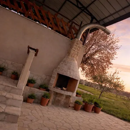 Casa de Férias Borgo Le Mimose Private Estate In Umbria With Pool And Restaurant *