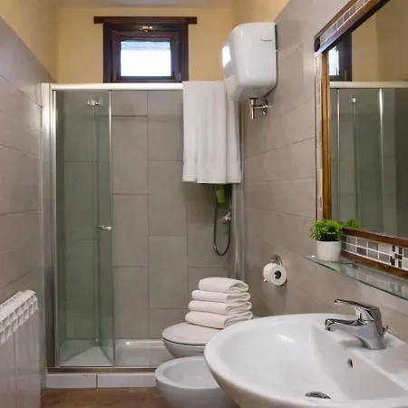 Casa de Férias Borgo Le Mimose Private Estate In Umbria With Pool And Restaurant Mercatello (Montefalco)