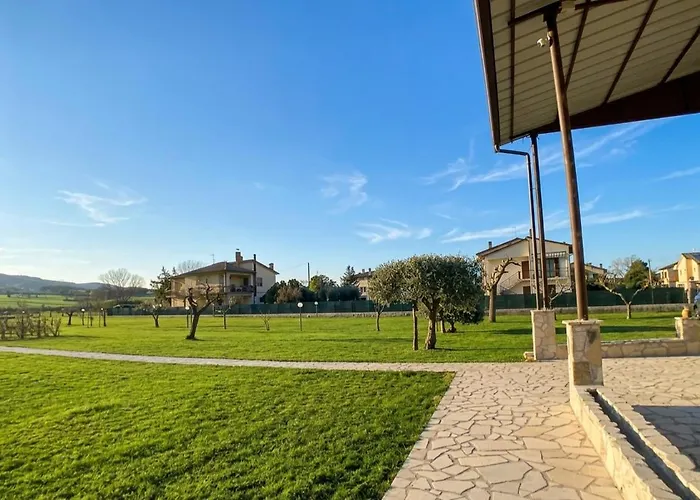 Borgo Le Mimose Exclusive 40-guest Private Estate In Umbria With Pool Vakantiehuis Mercatello (Montefalco)