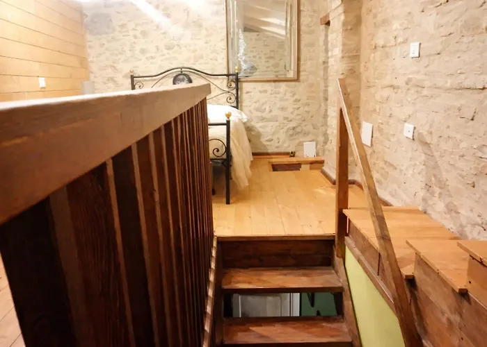 Vakantiehuis Borgo Le Mimose Exclusive 40-guest Private Estate In Umbria With Pool Mercatello (Montefalco)