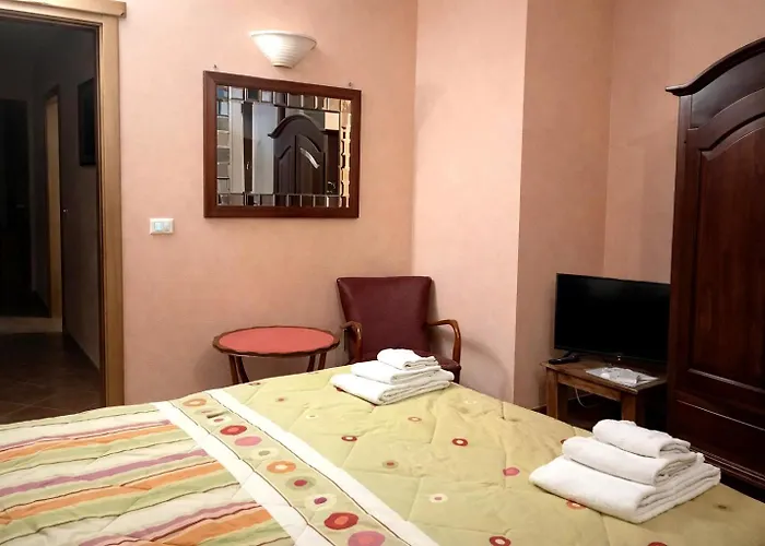 Borgo Le Mimose Exclusive 40-guest Private Estate In Umbria With Pool *